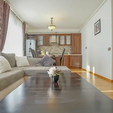 Cn2i Luxury Accommodation/gm Apartment