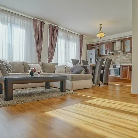Cn2i Luxury Accommodation/gm Apartment *